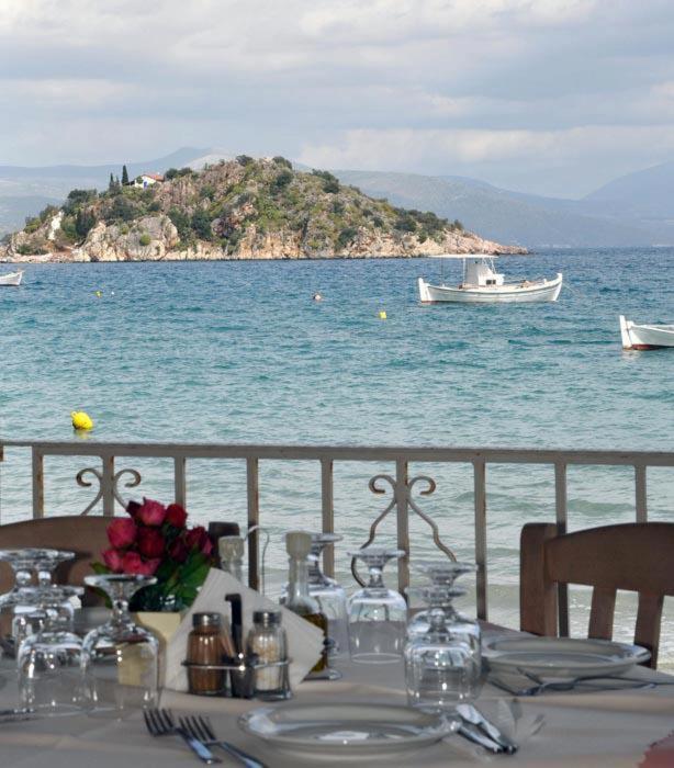 Hotel Aris Tolo Bagian luar foto