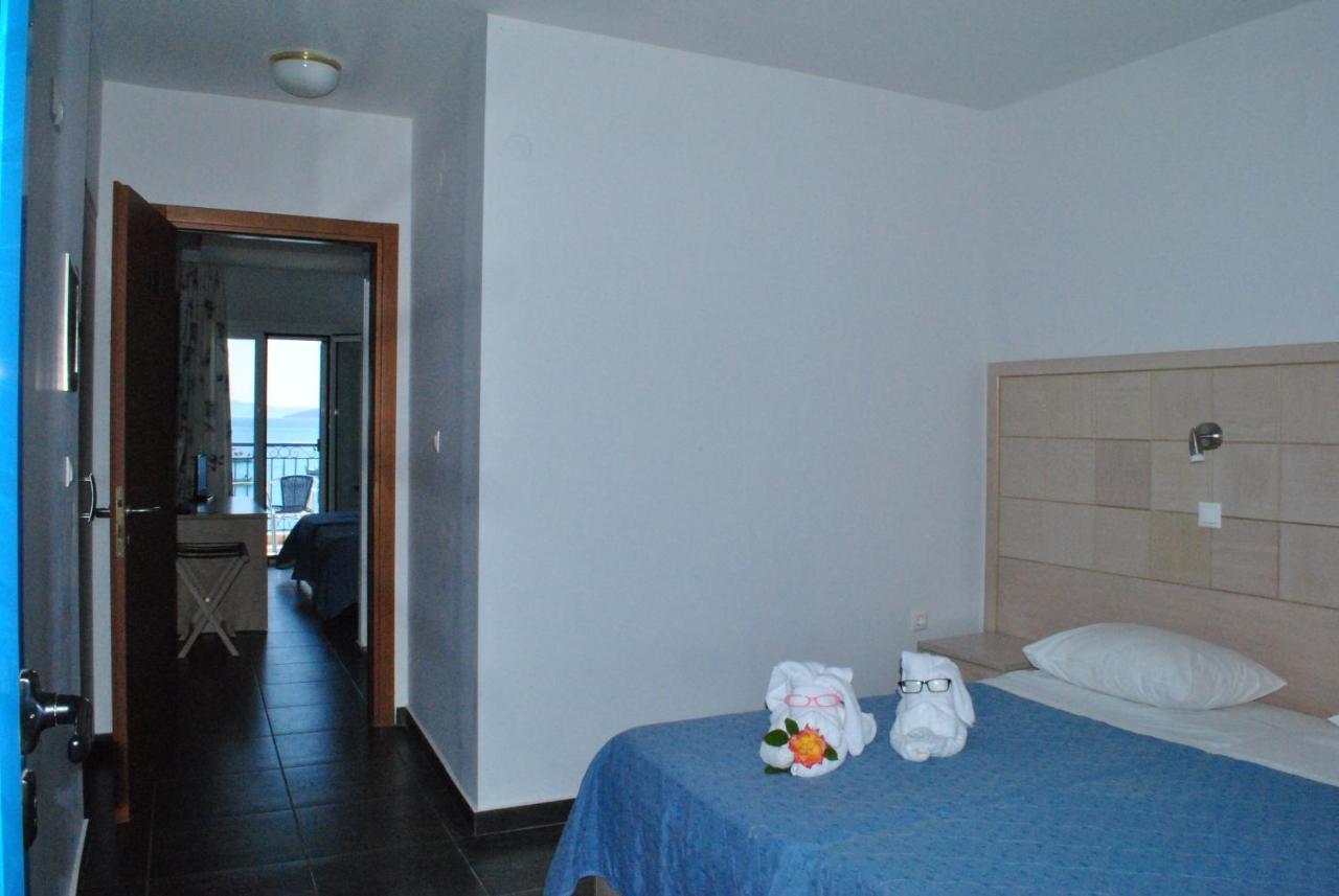 Hotel Aris Tolo Bagian luar foto